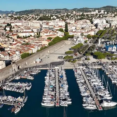Lägenhet Insolite Dans Le Vieil Antibes