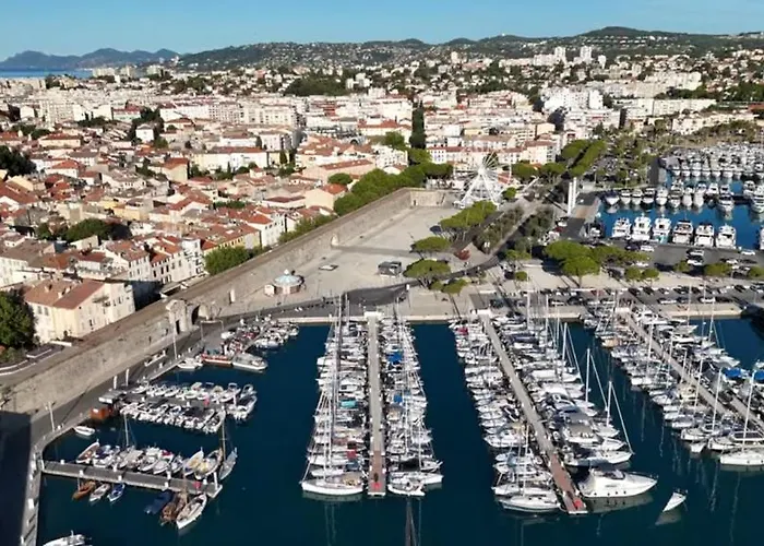 Lejlighed Insolite Dans Le Vieil Antibes